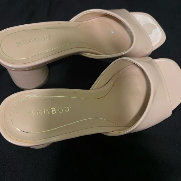 BAMBOO Cream Heels Minimalist Design - Picture 1 of 5